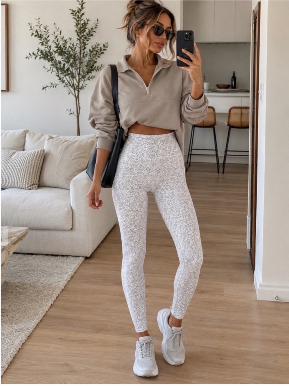 Vuori Studio Pocket High Rise and Leggings Light Micro Mini Camo 25" Sz S VW446